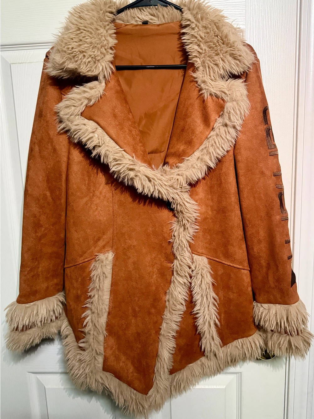 CARHARTT Suede-Style Teddy Jacket with Plush Trim - Tan M slim